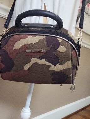 Luca Vergani Camouflage Makeup Crossbody Bag in Olive Green